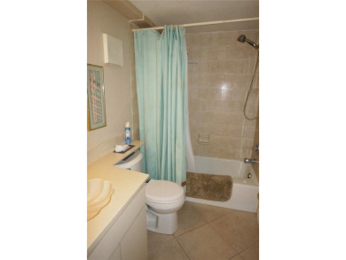 ***EXPANSIVE HARBOR VIEWS*** Spacious unit with 2 Bedrooms Plus - photo 34