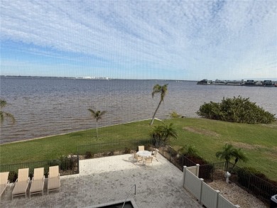 ***EXPANSIVE HARBOR VIEWS*** Spacious unit with 2 Bedrooms Plus - photo 41