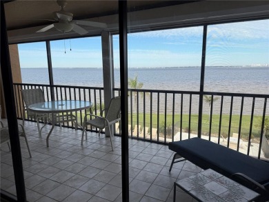 ***EXPANSIVE HARBOR VIEWS*** Spacious unit with 2 Bedrooms Plus - photo 43