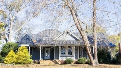 Chowan River Home For Sale in Colerain North Carolina