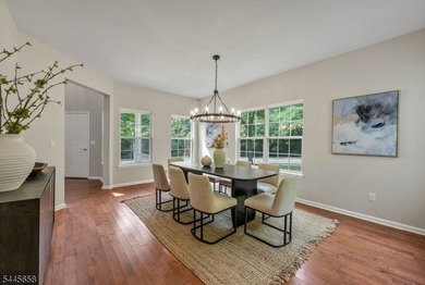 Introducing a very special luxury property where everything is - photo 9