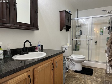 16126 Gustafson offers a warm and inviting slice of Oregon - photo 22
