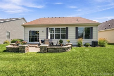 Enjoy carefree, low-maintenance living in this meticulously - photo 30