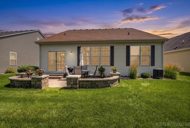 Enjoy carefree, low-maintenance living in this meticulously - photo 33