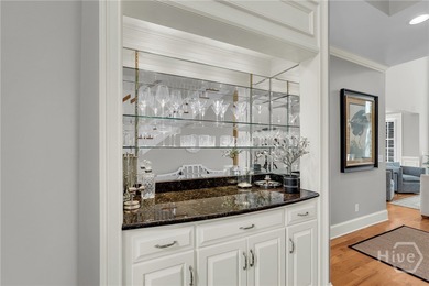 Welcome to this stunning, exquisitely decorated townhouse - photo 6