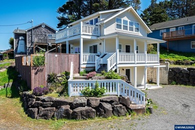 Experience the ultimate coastal lifestyle in the Roads End - photo 1