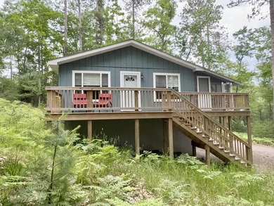 Escape to your own charming ''tree house'' retreat nestled on a - photo 1