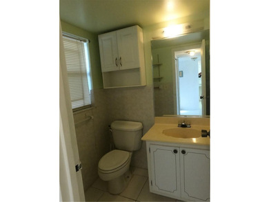 Handyman investment opportunity. New AC, New Roof 1 Bedroom - 1 - photo 10