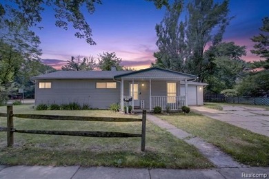 MOTIVATED SELLER!! BRING ALL OFFERS!! Enjoy the perfect blend of - photo 1