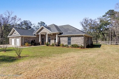 Welcome to your private retreat just off Highway 63! This - photo 2