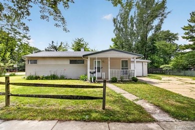 MOTIVATED SELLER!! BRING ALL OFFERS!! Enjoy the perfect blend of - photo 3