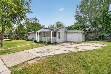 MOTIVATED SELLER!! BRING ALL OFFERS!! Enjoy the perfect blend of - photo 4