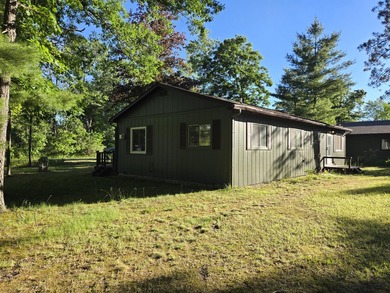 WELCOME HOME TO THIS CHARMING 3 BEDROOM RANCH NESTLED ON A - photo 5
