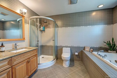 Welcome to your perfect seaside retreat in the heart of Long - photo 17