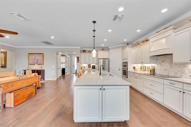 Priced to GO QUICKLY NOW! This FORMER PINNACLE MODEL WITH LOFT - photo 22