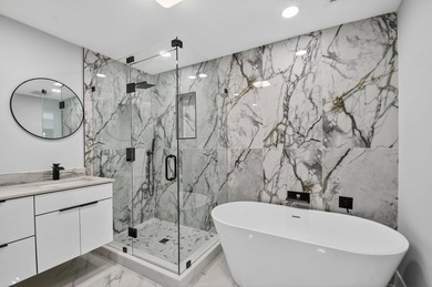 Stunning Fully Renovated 4-Bedroom, 3-Bathroom Modern Oasis with - photo 31