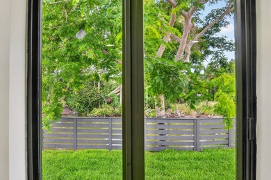 Stunning Fully Renovated 4-Bedroom, 3-Bathroom Modern Oasis with - photo 41
