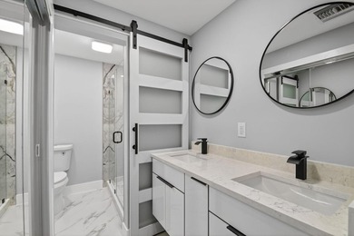 Stunning Fully Renovated 4-Bedroom, 3-Bathroom Modern Oasis with - photo 42