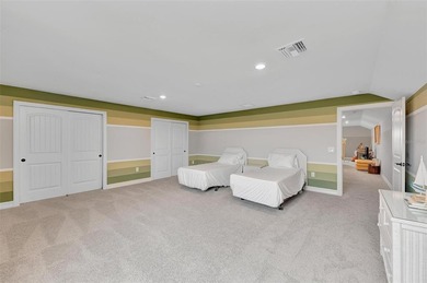 Priced to GO QUICKLY NOW! This FORMER PINNACLE MODEL WITH LOFT - photo 50