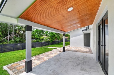 Stunning Fully Renovated 4-Bedroom, 3-Bathroom Modern Oasis with - photo 55