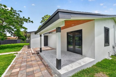 Stunning Fully Renovated 4-Bedroom, 3-Bathroom Modern Oasis with - photo 56