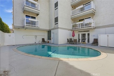 Welcome to 363 Newport Avenue #319 in the desirable South