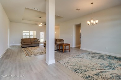 Located in North Swan Estates, this beautifully maintained - photo 9