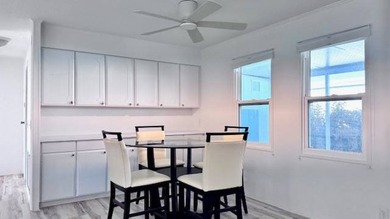 Located in the 55+ Premier Gated Waterfront Community, Old - photo 3