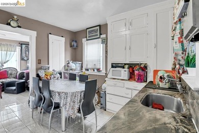 Amazing California Investment opportunity to live in or add to - photo 5