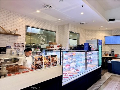Turn-Key Flagship Franchise Bakery & Cafe for Sale - Prime Buena - photo 5
