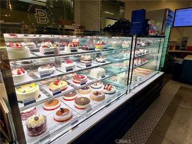 Turn-Key Flagship Franchise Bakery & Cafe for Sale - Prime Buena - photo 6