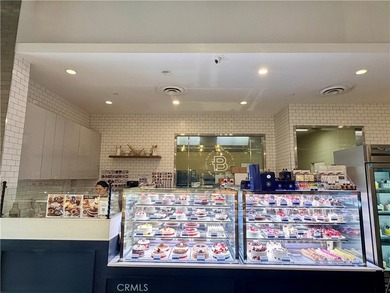 Turn-Key Flagship Franchise Bakery & Cafe for Sale - Prime Buena - photo 7