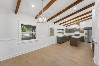 Welcome to this beautifully renovated, turnkey 4 bedroom/3 - photo 15