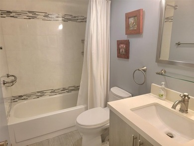 Renovated 2/2 Condominium in a senior 55+ community. Second - photo 16