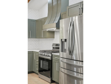 Welcome to this beautifully renovated, turnkey 4 bedroom/3 - photo 20