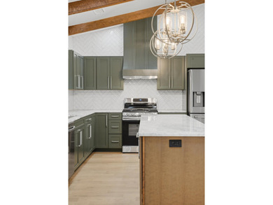Welcome to this beautifully renovated, turnkey 4 bedroom/3 - photo 22