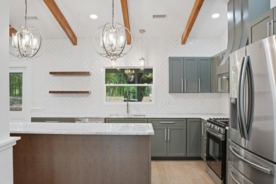 Welcome to this beautifully renovated, turnkey 4 bedroom/3 - photo 24