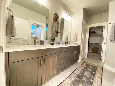 You must see this turnkey, single-level modern farmhouse! The - photo 26