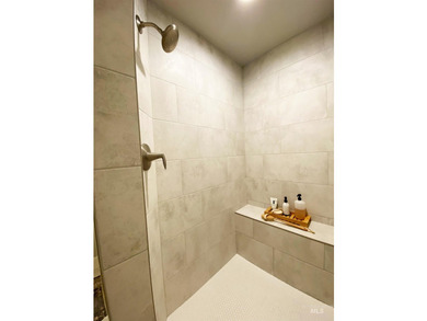 You must see this turnkey, single-level modern farmhouse! The - photo 27