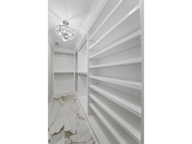 Welcome to this beautifully renovated, turnkey 4 bedroom/3 - photo 44