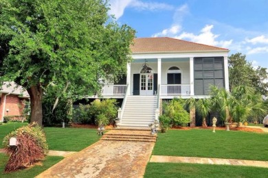 Lake Pontchartrain Home For Sale in Kenner Louisiana