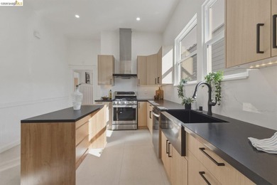 Welcome to 523 25th Street, a thoughtfully renovated Oakland - photo 9