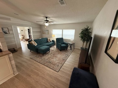 This well cared for home is located on a quiet cul-de-sac and is - photo 5