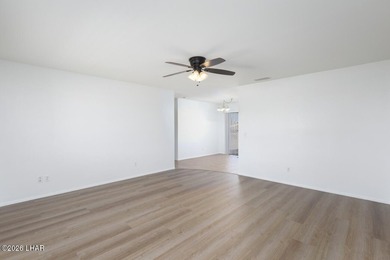 Cute, Clean & freshly update with new paint, new window blinds - photo 5