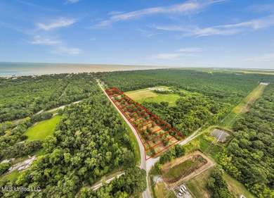Lot #3. Don't miss this incredible opportunity in the heart of - photo 3
