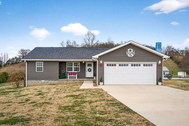 (private lake, pond, creek) Home For Sale in Cookeville Tennessee