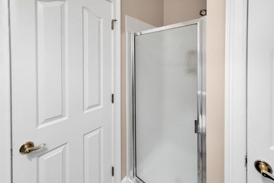 Discover the perfect blend of elegance and comfort in this - photo 15
