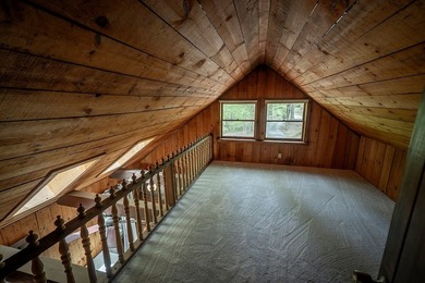 Beautifully kept 2 bed/ 2 1/2 bath mountain home oasis with an - photo 15