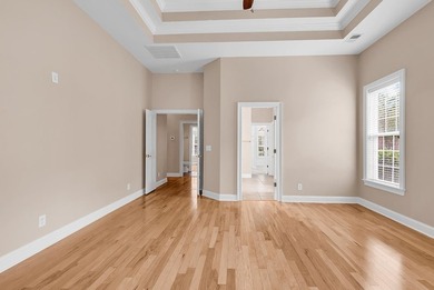 Discover the perfect blend of elegance and comfort in this - photo 19
