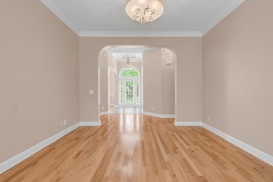 Discover the perfect blend of elegance and comfort in this - photo 28